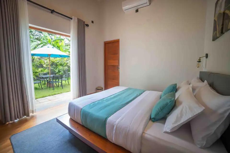 Hotel Moana La Vie - Polhena à Matara Extérieur photo